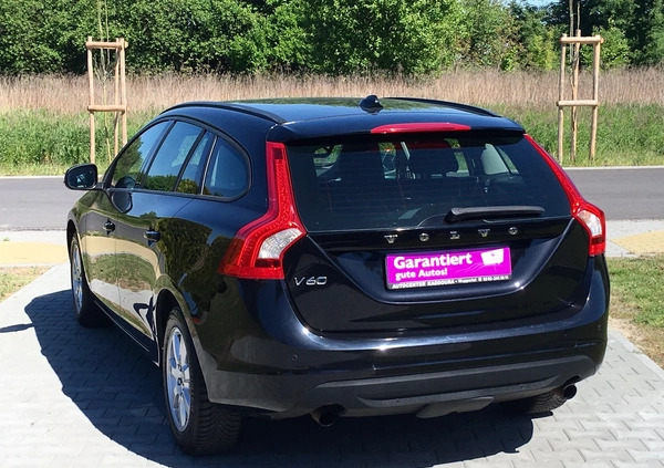 Volvo V60 cena 36800 przebieg: 229000, rok produkcji 2013 z Zwoleń małe 172